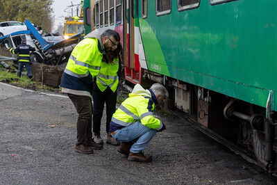 SCONTRO TRENO CAMION SENETICA