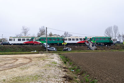 SCONTRO TRENO CAMION SENETICA