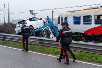 SCONTRO TRENO CAMION SENETICA