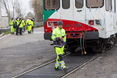 SCONTRO TRENO CAMION SENETICA
