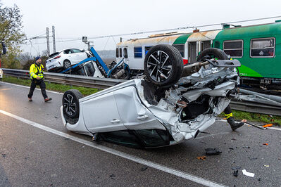 SCONTRO TRENO CAMION SENETICA