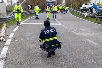 SCONTRO TRENO CAMION SENETICA