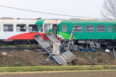 SCONTRO TRENO CAMION SENETICA