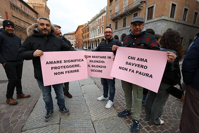 GIORNATA PER ELIMINAZIONE VIOLENZA CONTRO LE DONNE