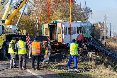 SCONTRO TRENO CAMION SENETICA