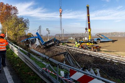 SCONTRO TRENO CAMION SENETICA