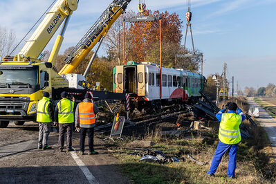 SCONTRO TRENO CAMION SENETICA