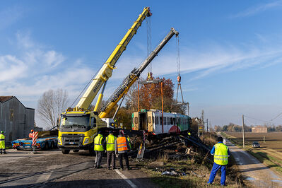 SCONTRO TRENO CAMION SENETICA