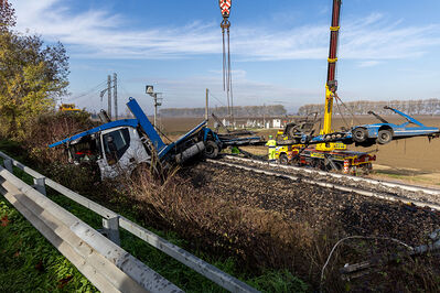 SCONTRO TRENO CAMION SENETICA