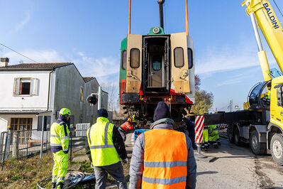 SCONTRO TRENO CAMION SENETICA