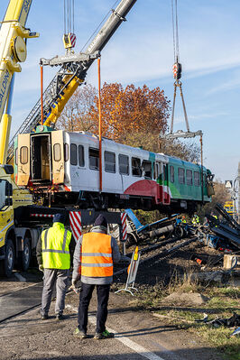 SCONTRO TRENO CAMION SENETICA