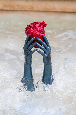 OPERA HXORO FONTANA PIAZZA REPUBBLICA FERRARA