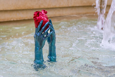 OPERA HXORO FONTANA PIAZZA REPUBBLICA FERRARA