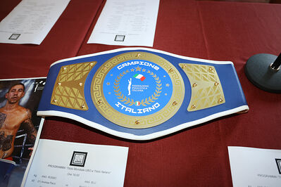 CONFERENZA STAMPA E PESO PUGILI DUCHESSA ISABELLA