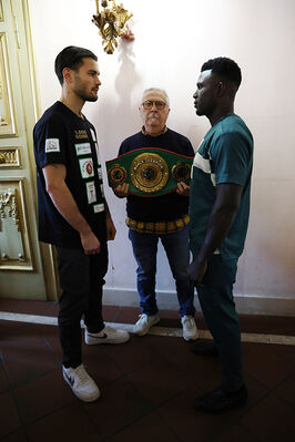 CONFERENZA STAMPA E PESO PUGILI DUCHESSA ISABELLA