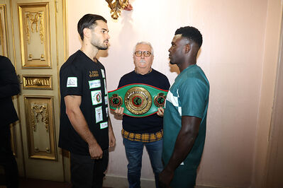 CONFERENZA STAMPA E PESO PUGILI DUCHESSA ISABELLA