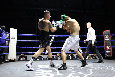 TITOLO MONDIALE PESI MEDI E ITALIANO PESI MOSCA