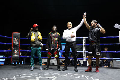 TITOLO MONDIALE PESI MEDI E ITALIANO PESI MOSCA