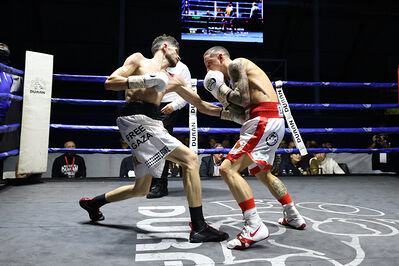 TITOLO MONDIALE PESI MEDI E ITALIANO PESI MOSCA