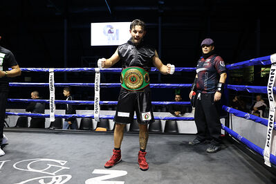 TITOLO MONDIALE PESI MEDI E ITALIANO PESI MOSCA