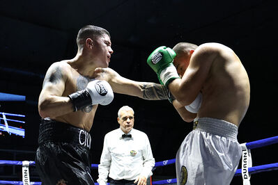 TITOLO MONDIALE PESI MEDI E ITALIANO PESI MOSCA