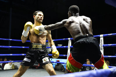 TITOLO MONDIALE PESI MEDI E ITALIANO PESI MOSCA