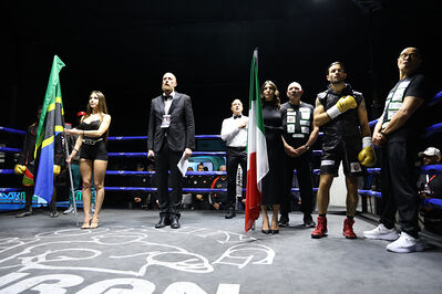 TITOLO MONDIALE PESI MEDI E ITALIANO PESI MOSCA