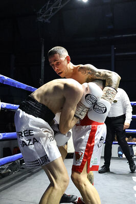 TITOLO MONDIALE PESI MEDI E ITALIANO PESI MOSCA