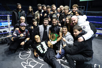 TITOLO MONDIALE PESI MEDI E ITALIANO PESI MOSCA