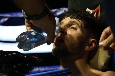 TITOLO MONDIALE PESI MEDI E ITALIANO PESI MOSCA