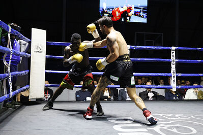 TITOLO MONDIALE PESI MEDI E ITALIANO PESI MOSCA