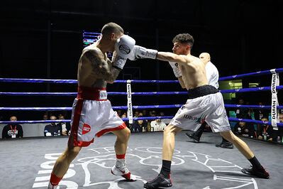 TITOLO MONDIALE PESI MEDI E ITALIANO PESI MOSCA