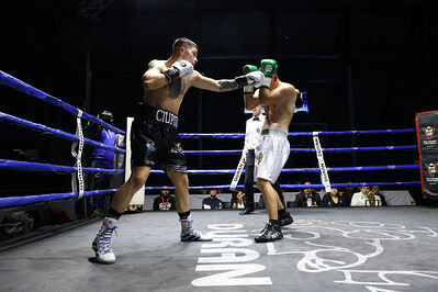 TITOLO MONDIALE PESI MEDI E ITALIANO PESI MOSCA