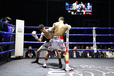 TITOLO MONDIALE PESI MEDI E ITALIANO PESI MOSCA