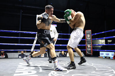 TITOLO MONDIALE PESI MEDI E ITALIANO PESI MOSCA