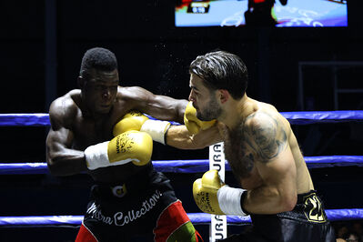 TITOLO MONDIALE PESI MEDI E ITALIANO PESI MOSCA