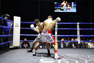 TITOLO MONDIALE PESI MEDI E ITALIANO PESI MOSCA