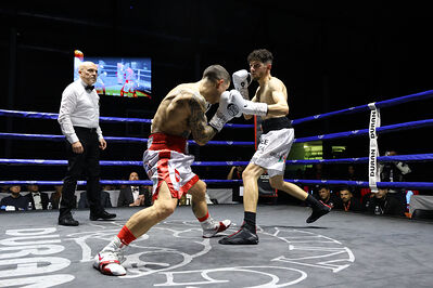 TITOLO MONDIALE PESI MEDI E ITALIANO PESI MOSCA