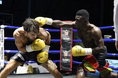 TITOLO MONDIALE PESI MEDI E ITALIANO PESI MOSCA