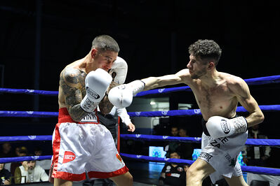 TITOLO MONDIALE PESI MEDI E ITALIANO PESI MOSCA