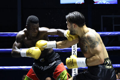 TITOLO MONDIALE PESI MEDI E ITALIANO PESI MOSCA