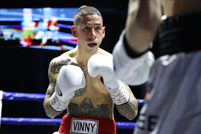 TITOLO MONDIALE PESI MEDI E ITALIANO PESI MOSCA