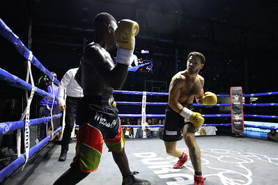 TITOLO MONDIALE PESI MEDI E ITALIANO PESI MOSCA