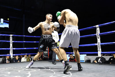 TITOLO MONDIALE PESI MEDI E ITALIANO PESI MOSCA