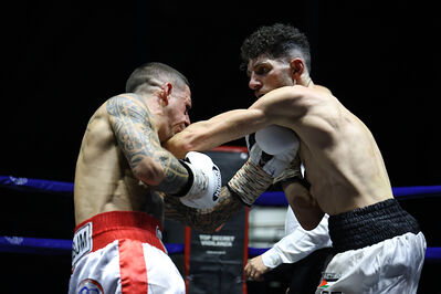 TITOLO MONDIALE PESI MEDI E ITALIANO PESI MOSCA