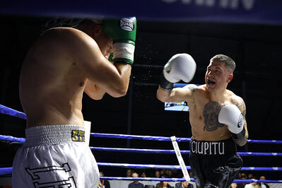 TITOLO MONDIALE PESI MEDI E ITALIANO PESI MOSCA