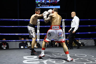 TITOLO MONDIALE PESI MEDI E ITALIANO PESI MOSCA