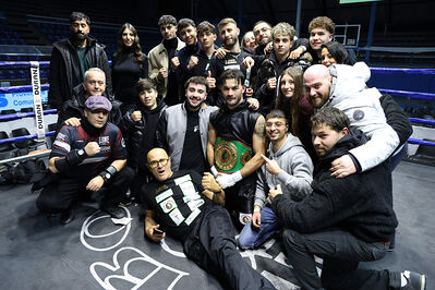 TITOLO MONDIALE PESI MEDI E ITALIANO PESI MOSCA