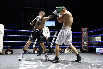 TITOLO MONDIALE PESI MEDI E ITALIANO PESI MOSCA