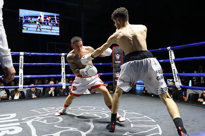 TITOLO MONDIALE PESI MEDI E ITALIANO PESI MOSCA